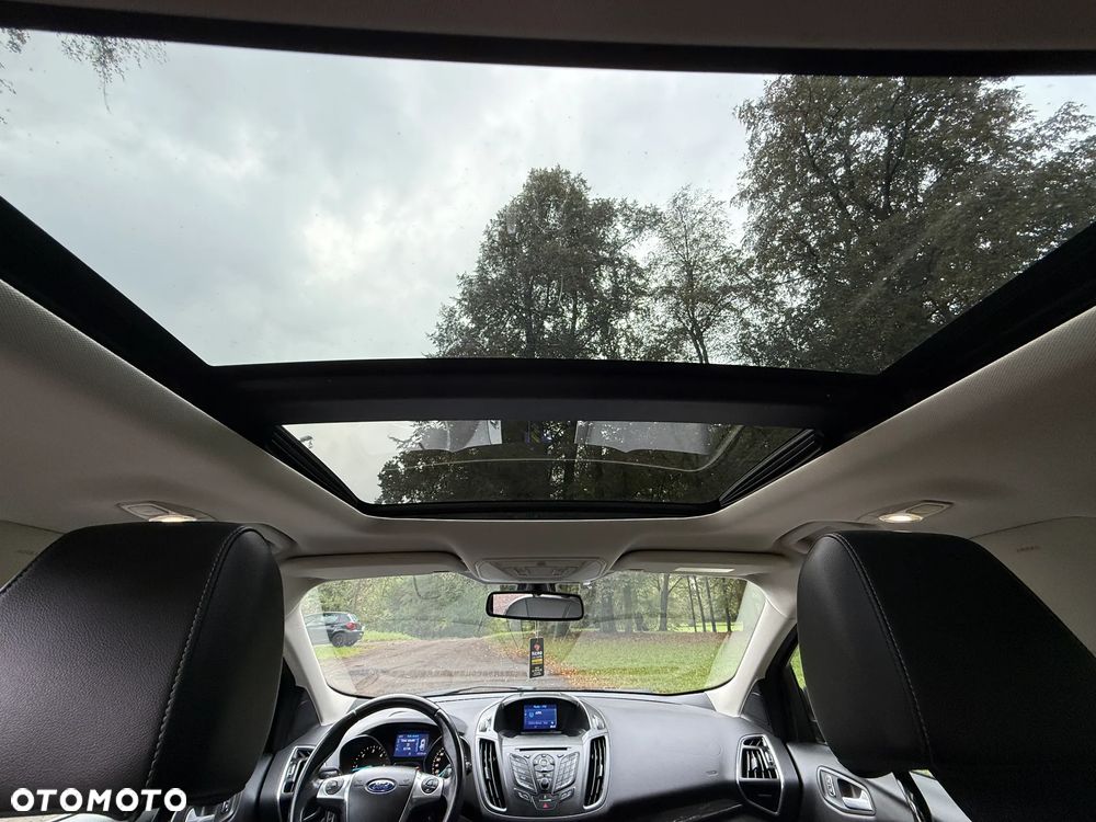 Ford Kuga 2.0 TDCi 2x4 Titanium - 29