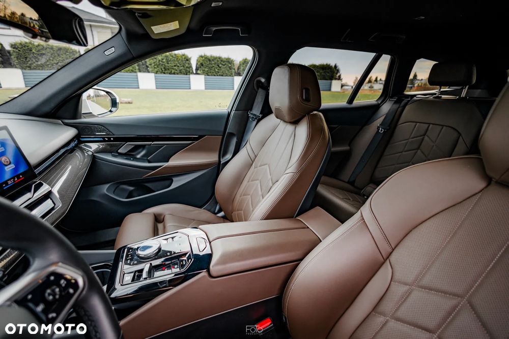 BMW Seria 5 520d xDrive M Sport sport - 38