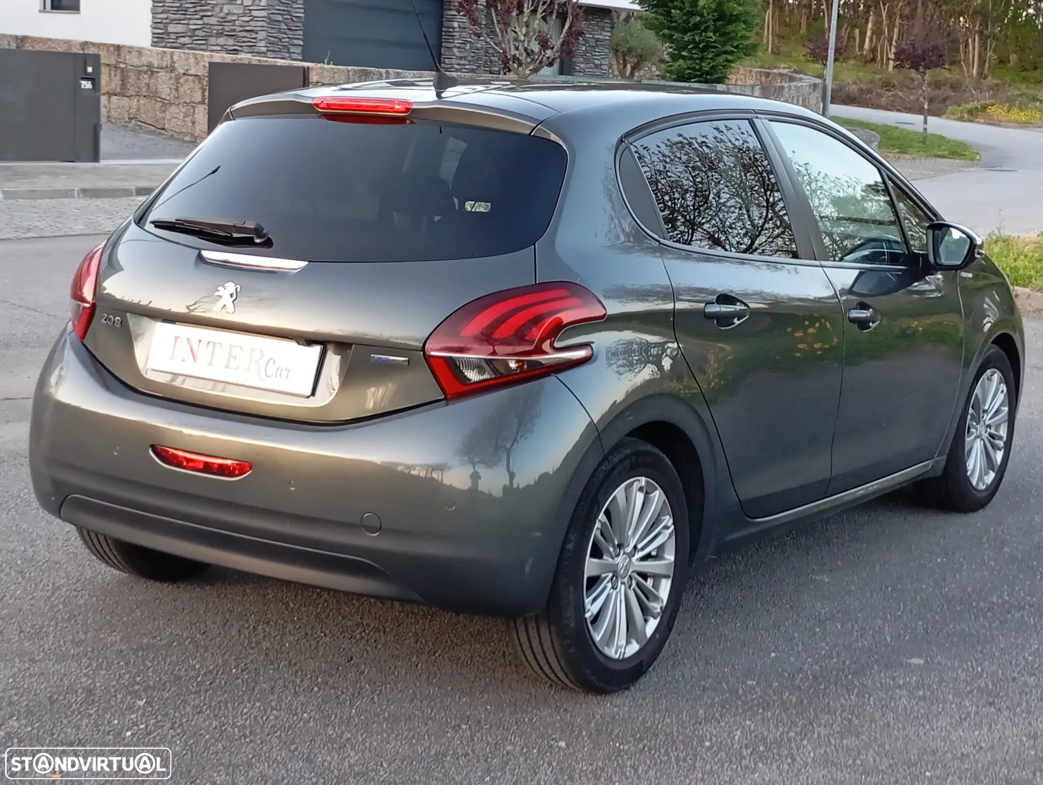 Peugeot 208 1.2 PureTech Style - 6
