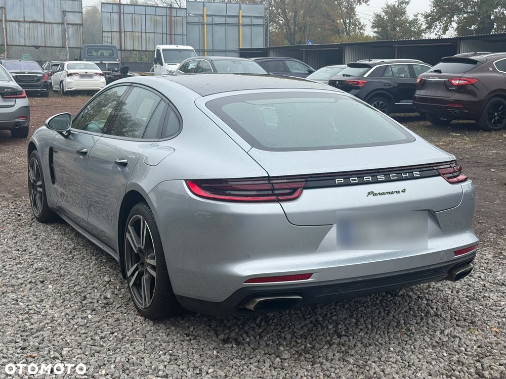 Porsche Panamera 4 Executive - 11