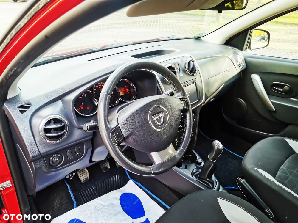 Dacia Sandero Stepway TCe 90 (S&S) Celebration - 11