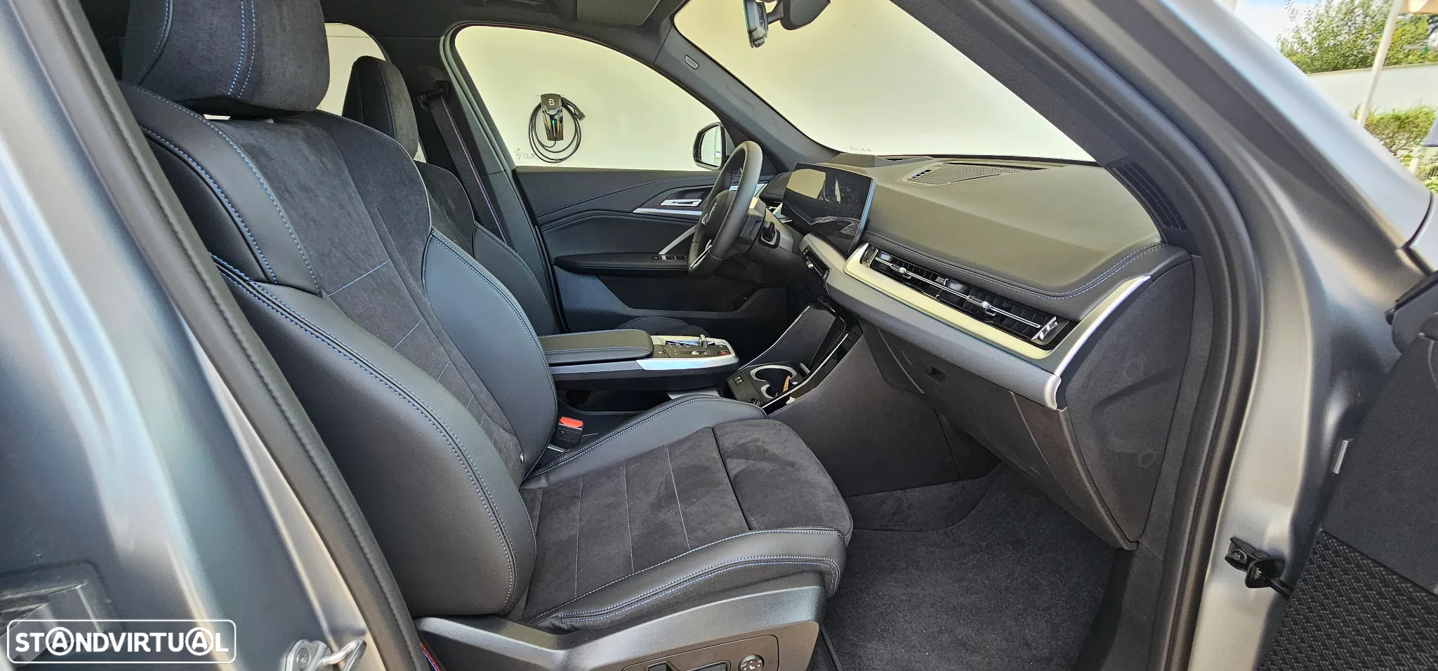 BMW iX1 eDrive20 Pack Desportivo M Pro - 8
