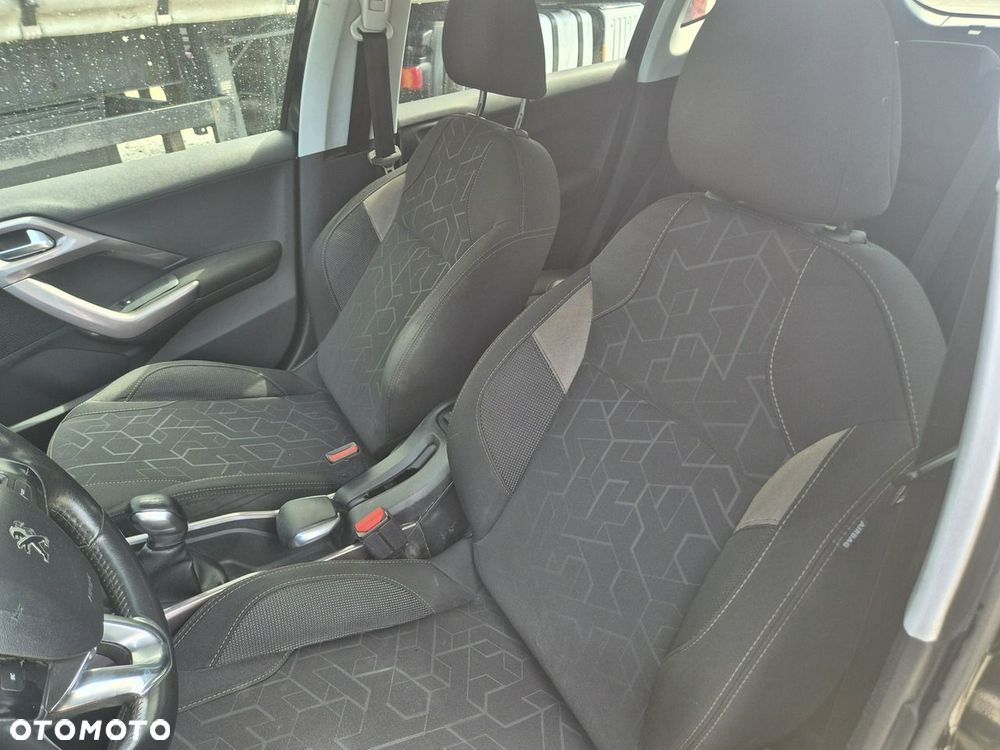 Peugeot 2008 - 9