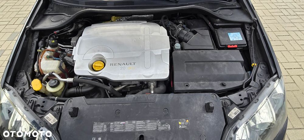 Renault Laguna dCi 180 FAP GT - 18
