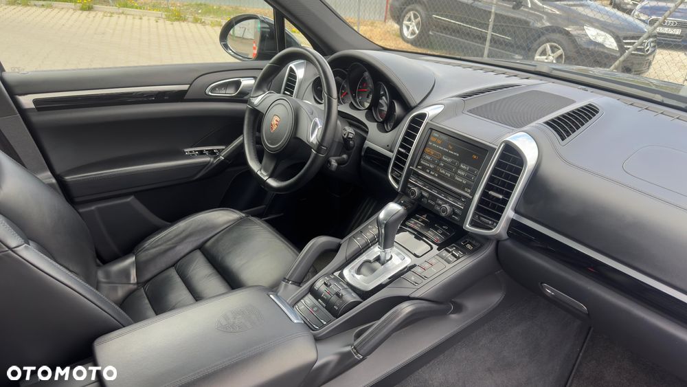 Porsche Cayenne Platinum Edition - 23