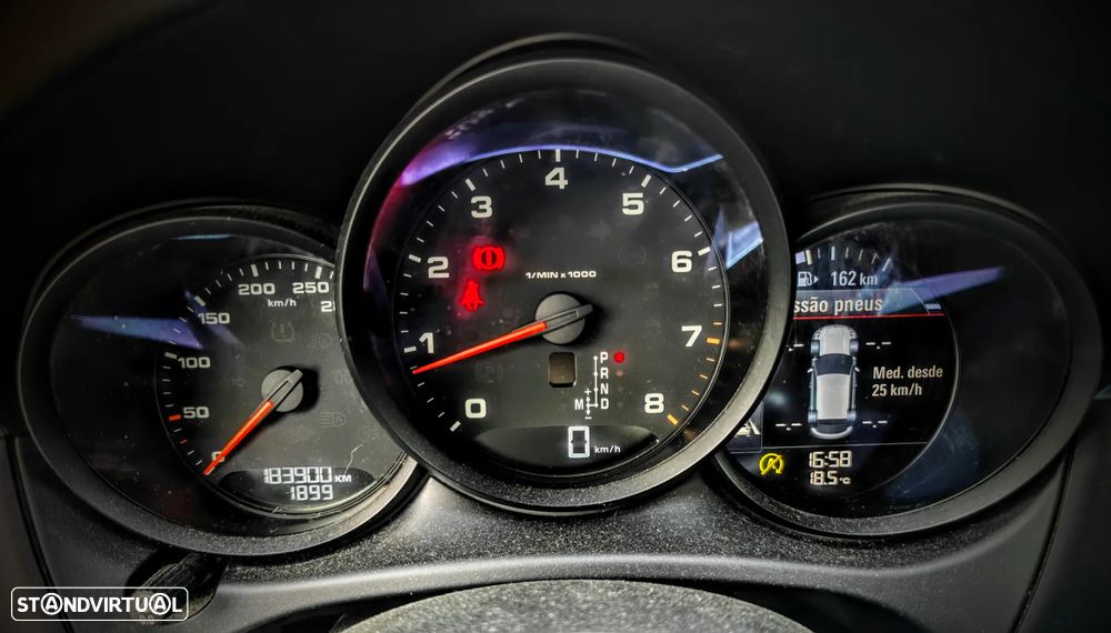 Porsche Macan T PDK - 38