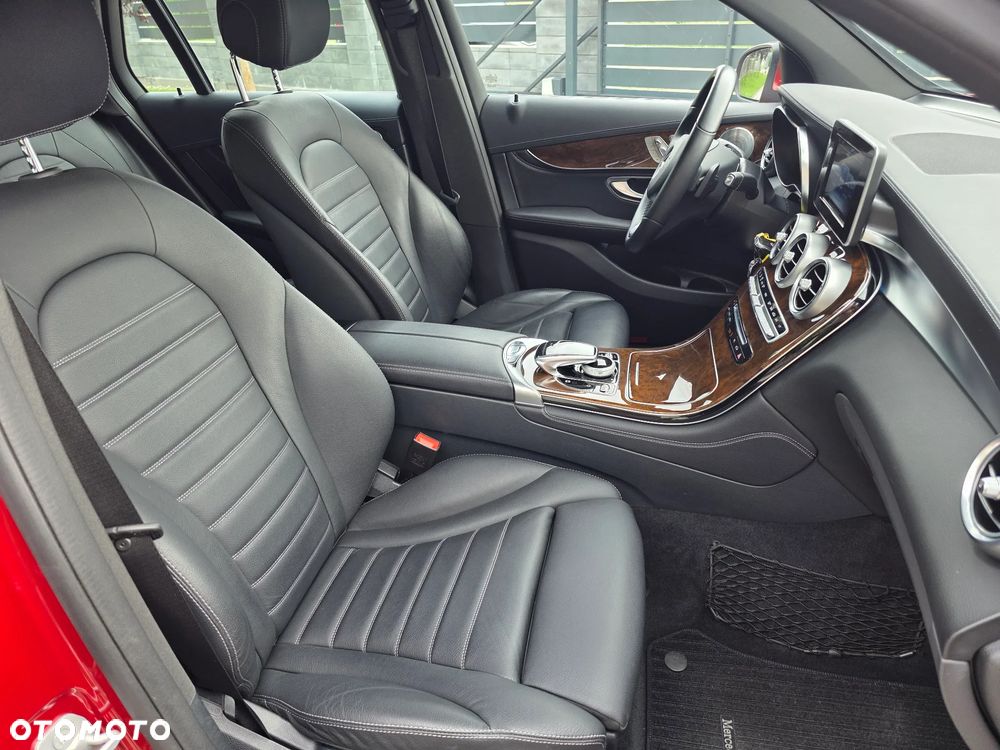 Mercedes-Benz GLC - 30
