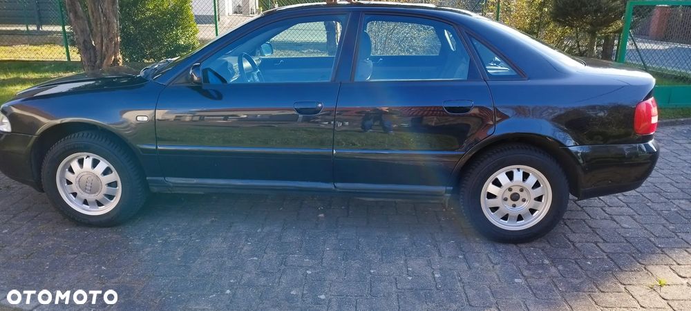 Audi A4 Limousine 1.6 - 4