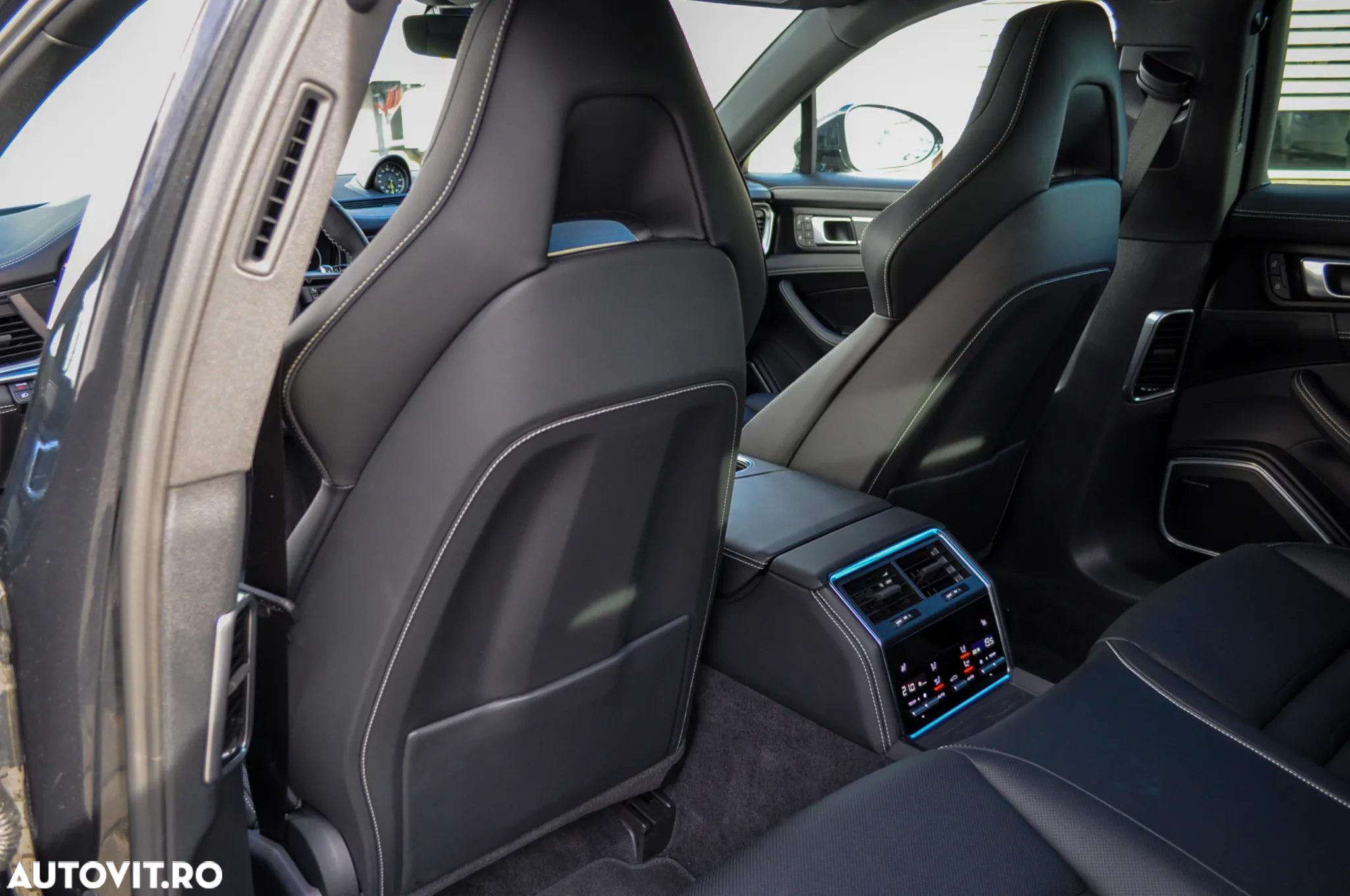 Porsche Panamera 4 E-Hybrid Platinum Edition - 21