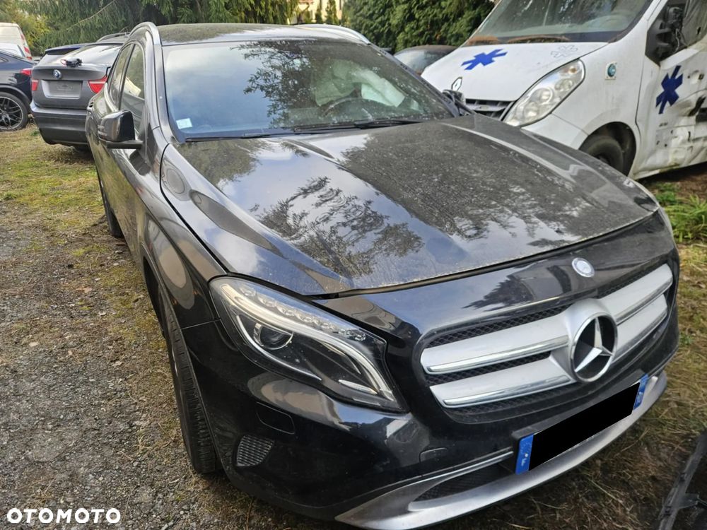 Mercedes-Benz GLA 220 CDI 4Matic 7G-DCT AMG Line - 2