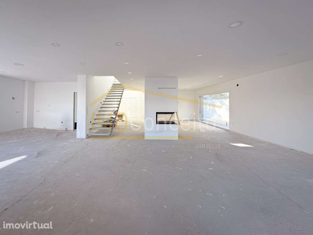 Moradia T5 - com piscina- acabamentos de luxo - Grande imagem: 3/33