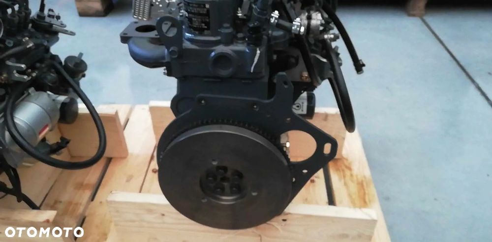 SILNIK KUBOTA D722-E4 19 kW 12500 zł netto - 4