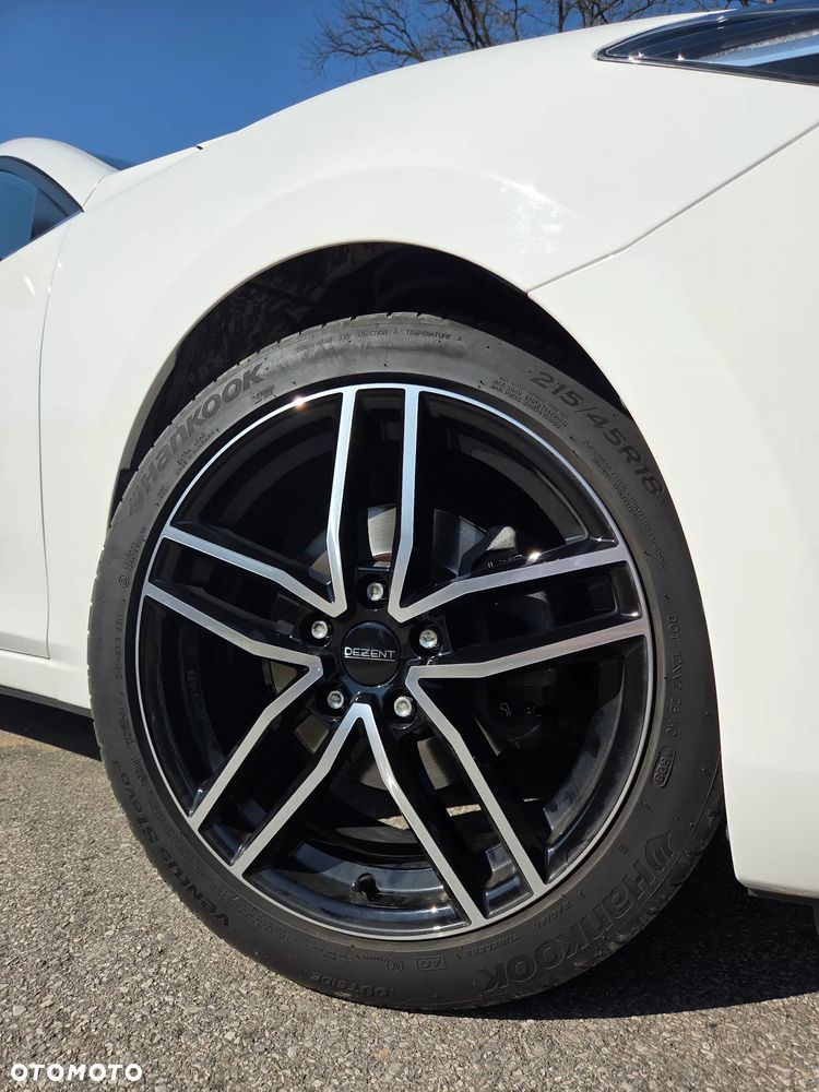 Mazda 3 2.0 Skyenergy EU6 - 12