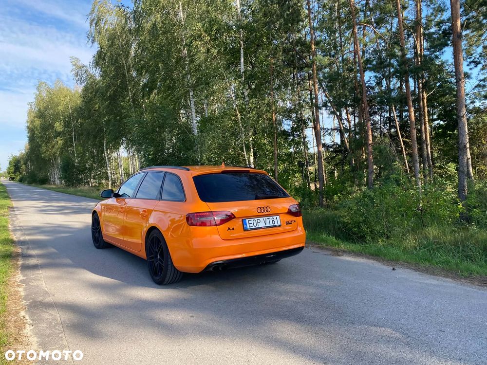 Audi A4 Avant 2.0 TDI Quattro Line - 15