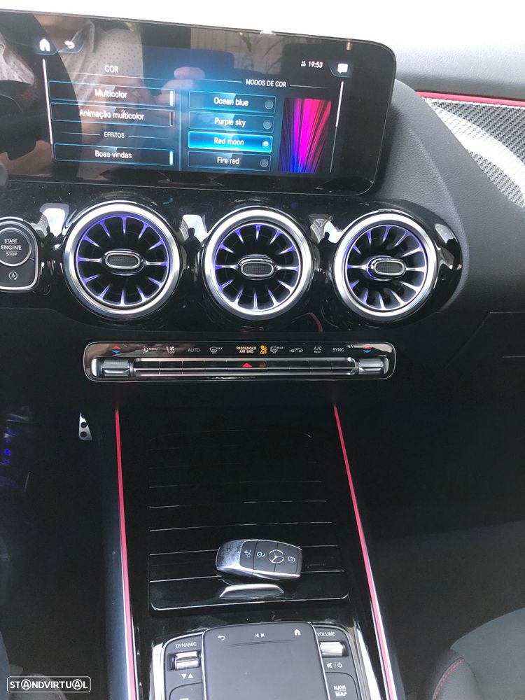Mercedes-Benz GLA 180 d AMG Line - 44