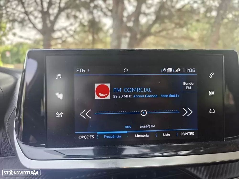 Peugeot 2008 1.2 PureTech Active Pack — fotografia 33