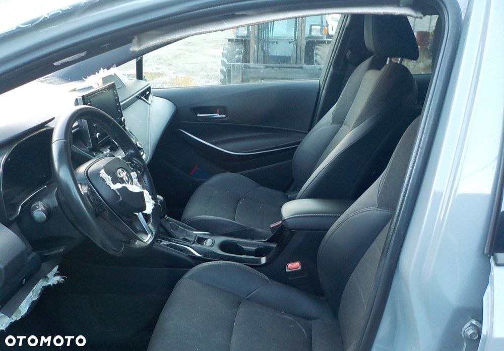 Toyota Corolla - 22
