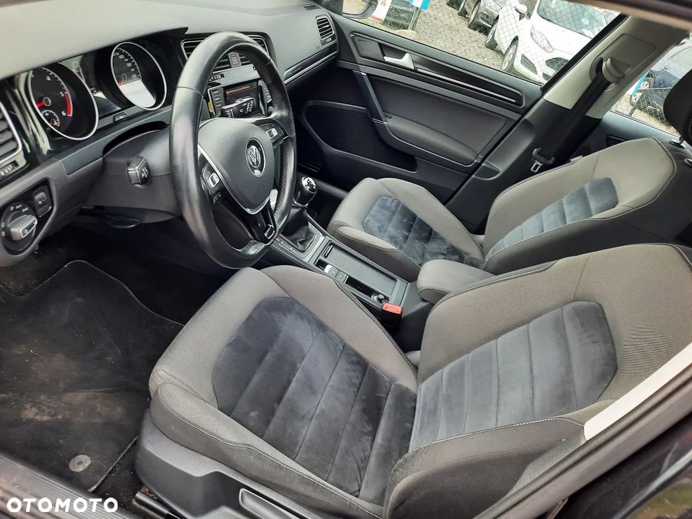 Volkswagen Golf 1.6 TDI DPF Comfortline - 17