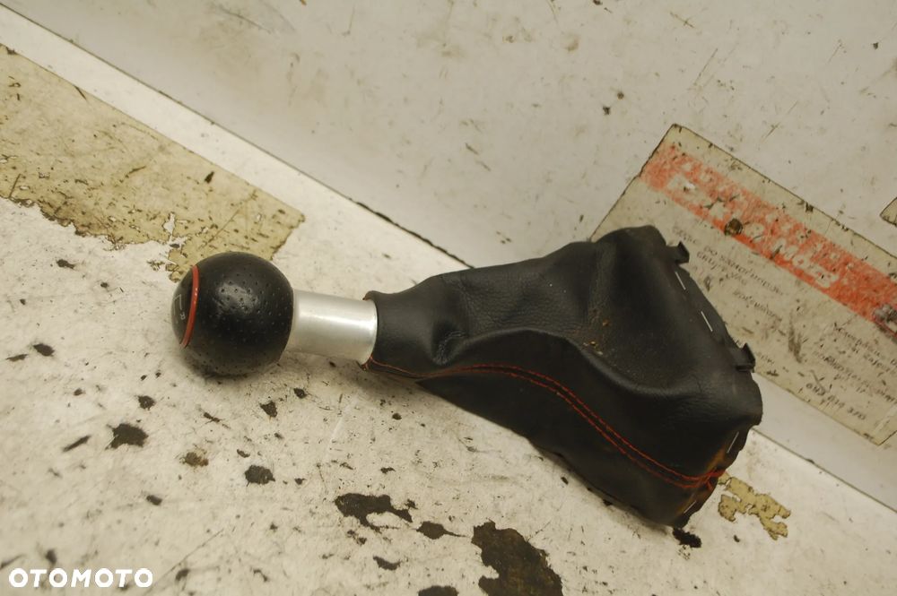 MIESZEK GAŁKA ZMIANY BIEGÓW VW GOLF IV BORA PASSAT B5 - 1