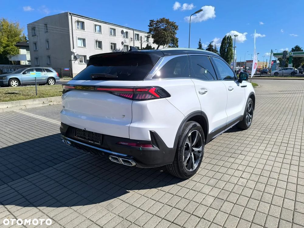 BAIC 7 1.5T Luxury DCT - 10