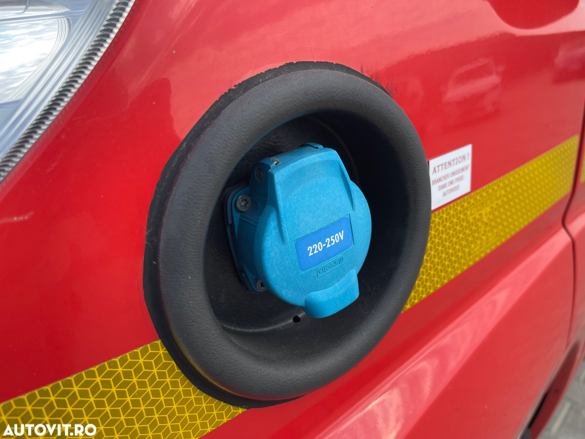 Fiat Ducato Ambulance - 11