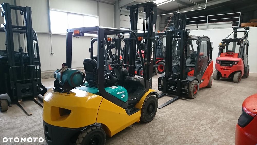 Komatsu FG25 - 3