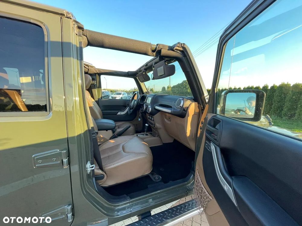 Jeep Wrangler Unlimited 3.6 Automatik Sahara - 21