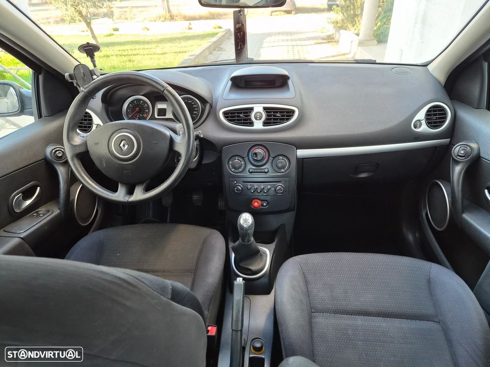 Renault Clio 1.2 16V Confort - 5
