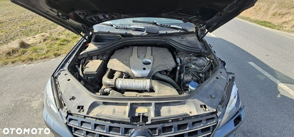 Mercedes-Benz ML - 26