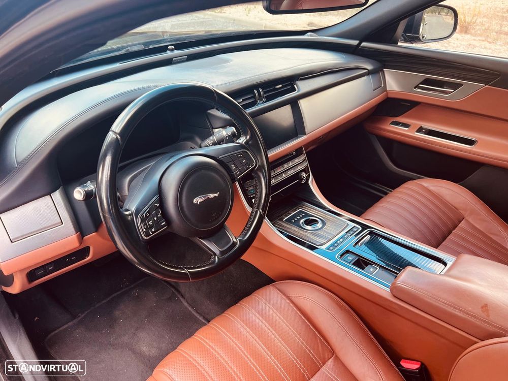 Jaguar XF - 31