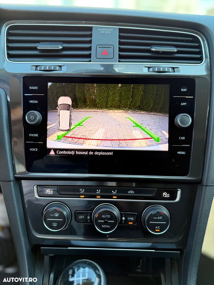 Volkswagen Golf 1.6 TDI (BlueMotion Technology) Comfortline - 13