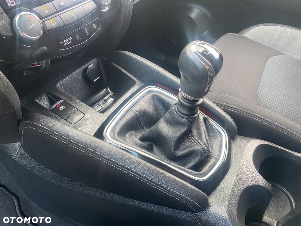 Nissan Qashqai 1.5 dCi Tekna - 23