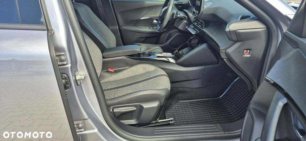 Peugeot 2008 1.2 PureTech Allure S&S EAT8 - 20