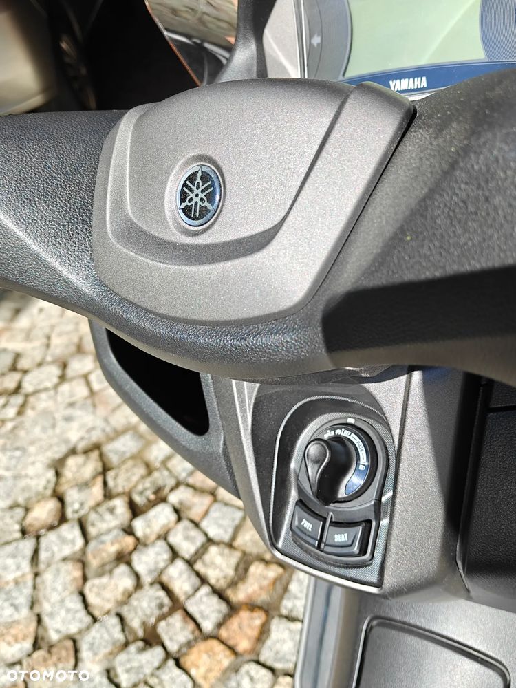 Yamaha NMAX - 8