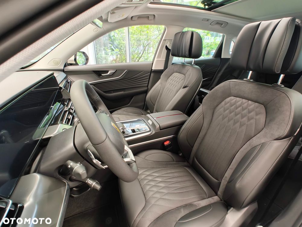 Hongqi HS5 2.0T Executive AWD - 13
