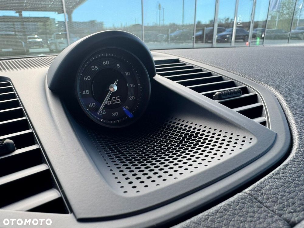 Porsche Panamera 4 E-Hybrid PHEV - 23