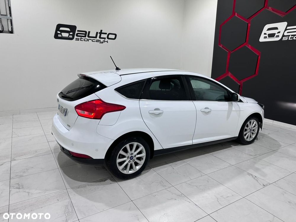 Ford Focus - 8