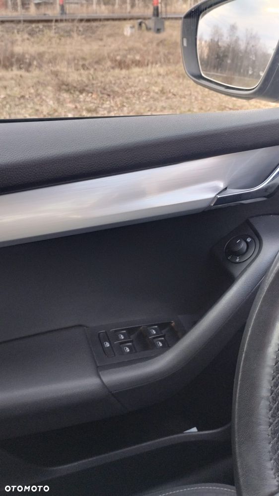 Skoda Octavia 2.0 TDI SCR Ambition DSG - 17