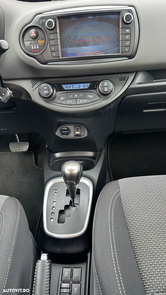 Toyota Yaris - 5