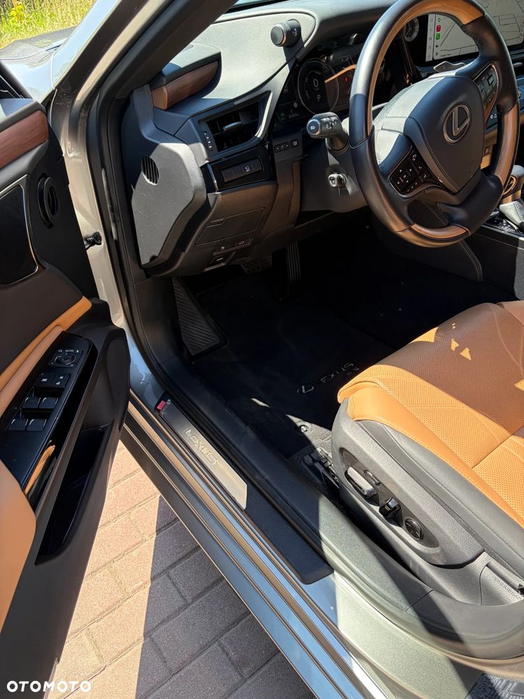 Lexus ES - 13