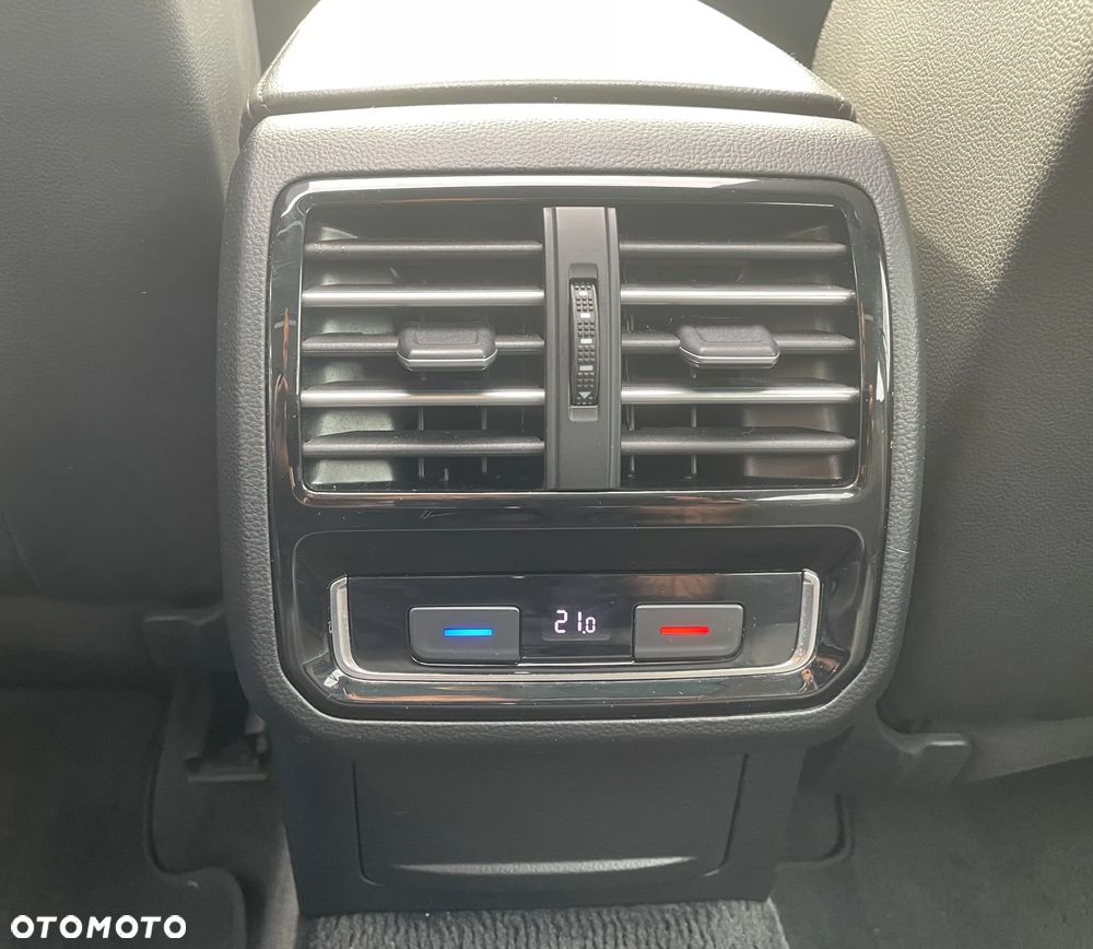 Volkswagen Passat - 22
