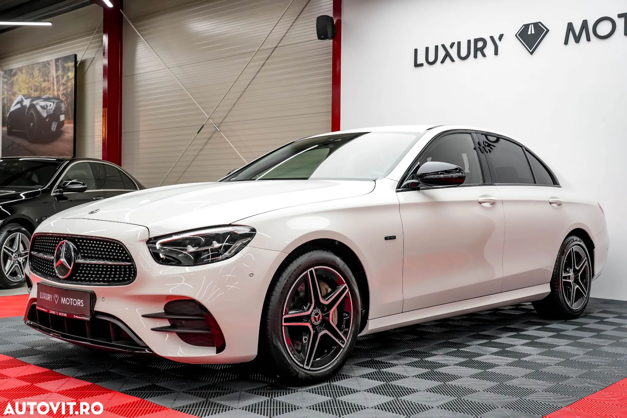 Mercedes-Benz E 300 de 9G-TRONIC AMG Line - 1