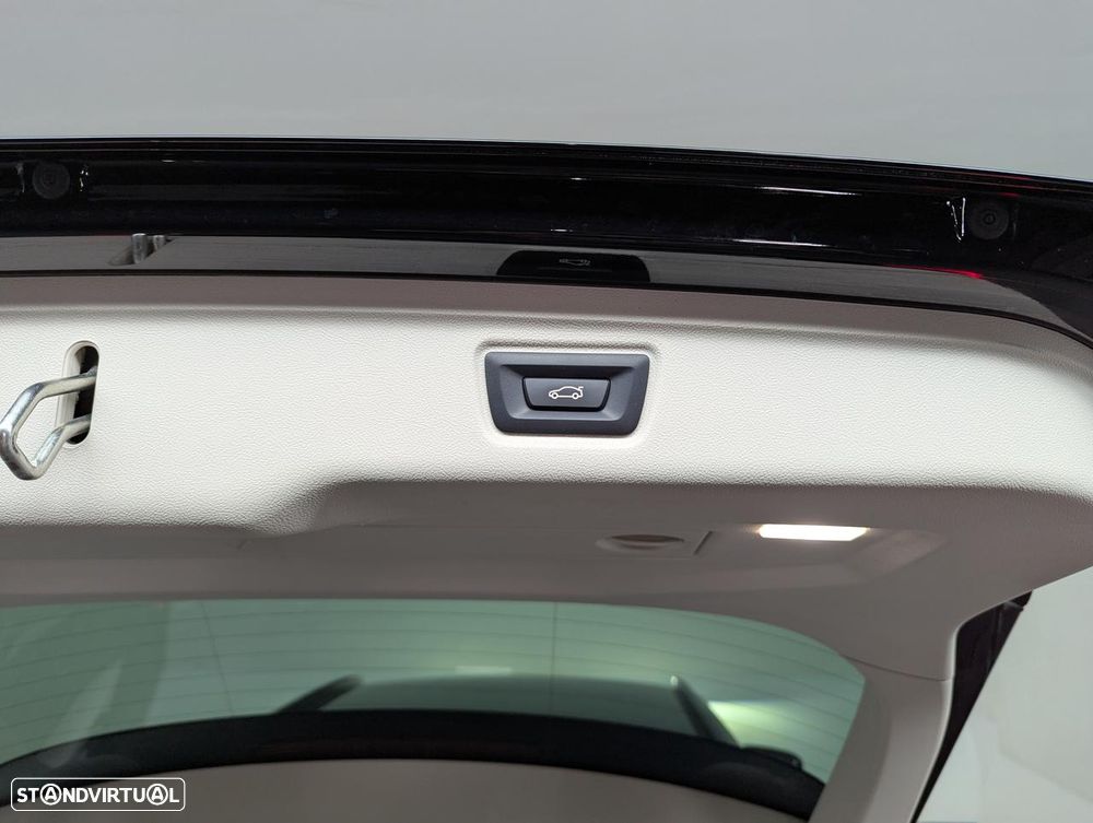 BMW 320 e Line Sport Auto - 35