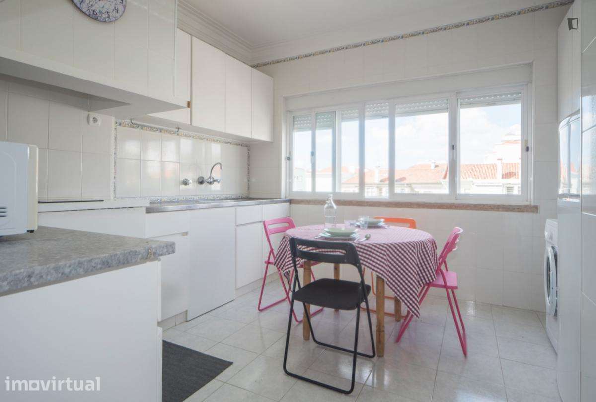 Quarto - localizado em Entrecampos Lisbon - Grande imagem: 2/11