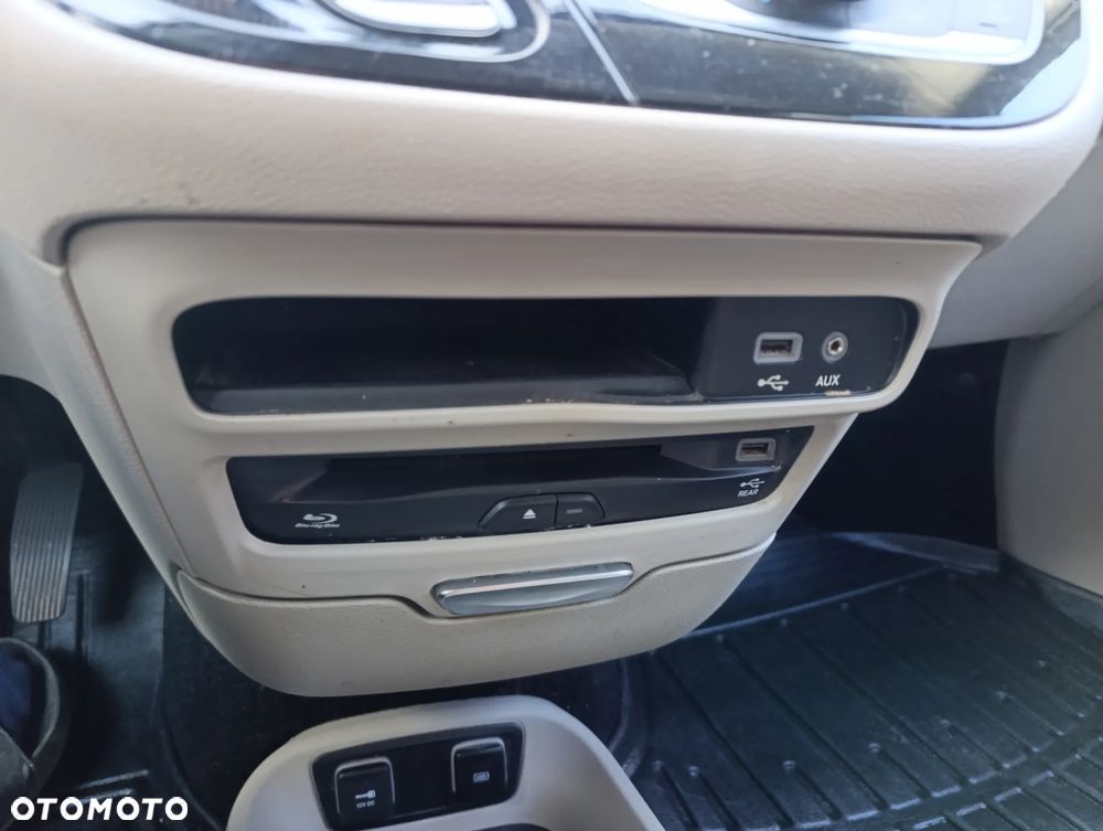 Chrysler Pacifica - 23