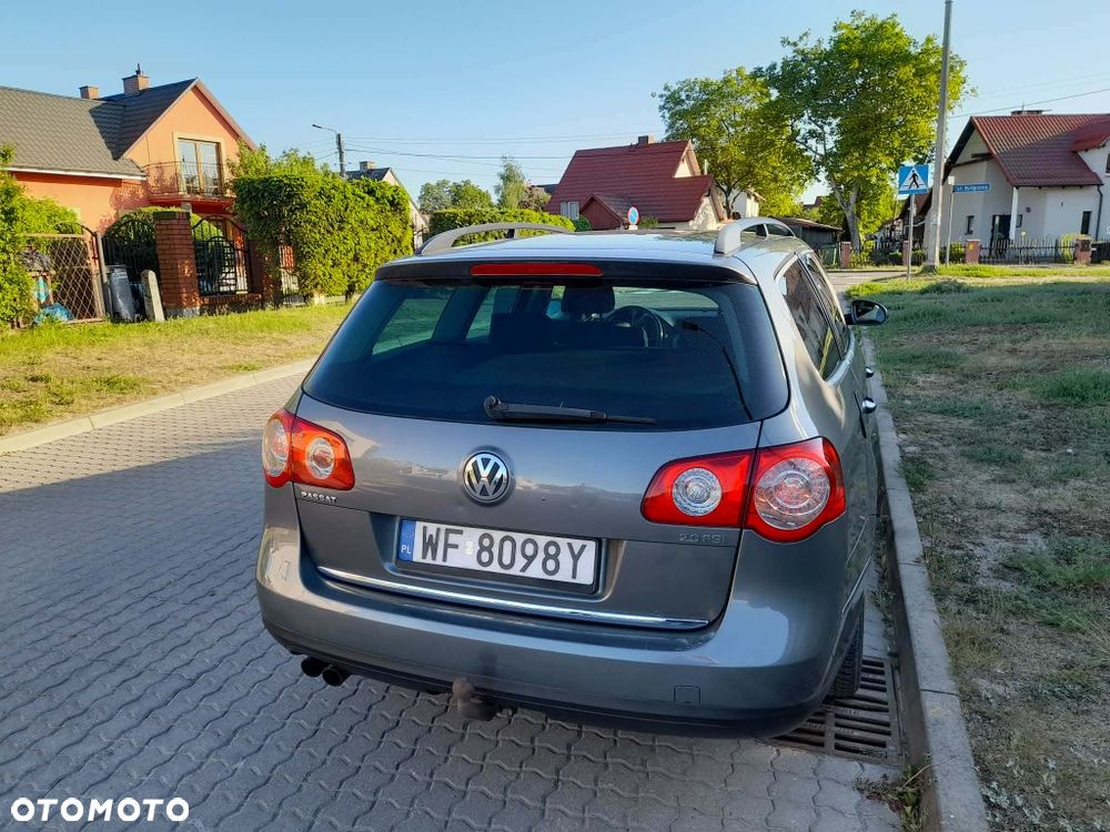 Volkswagen Passat - 4
