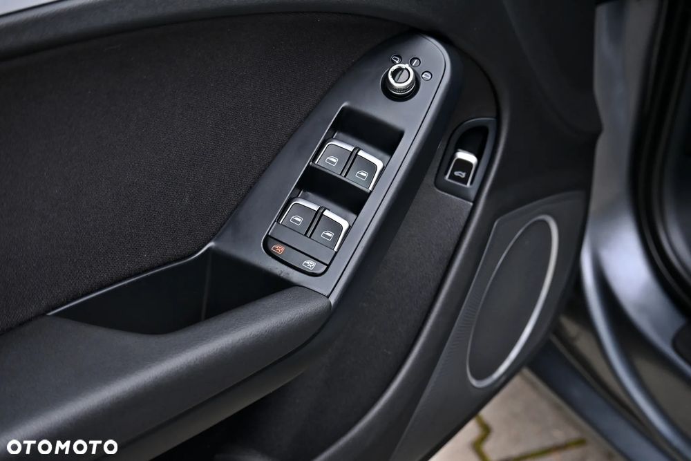 Audi A4 Avant 2.0 TDI DPF clean diesel Ambition - 29