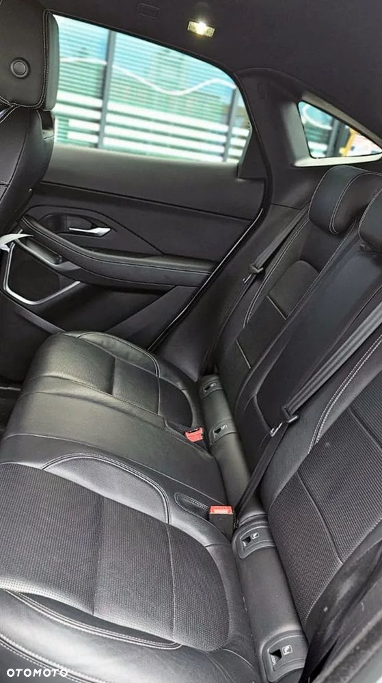 Jaguar E-Pace 2.0 i4P AWD R-Dynamic - 12