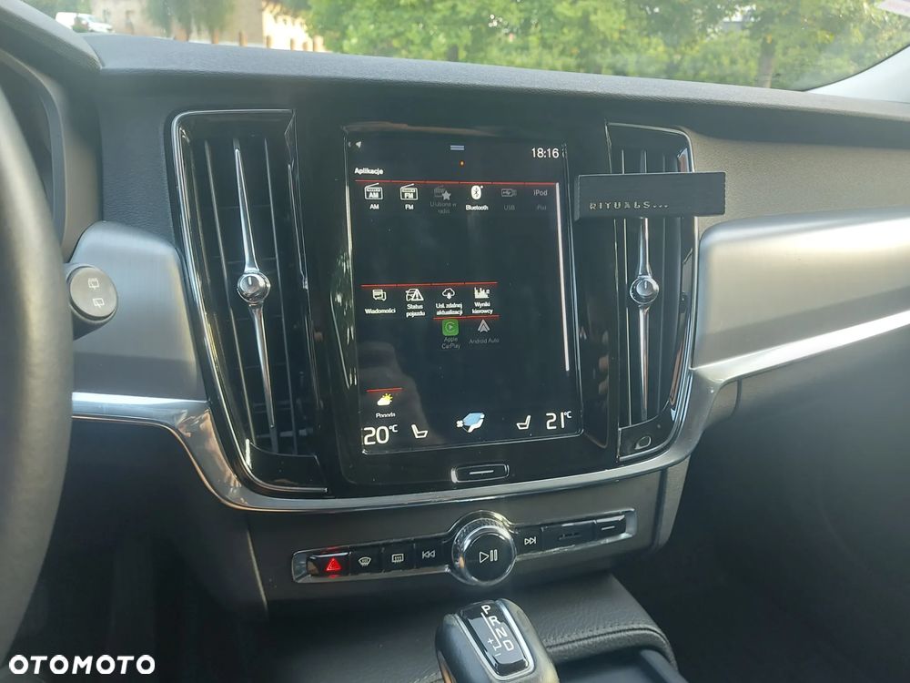 Volvo V90 D5 AWD Geartronic Momentum Pro - 36