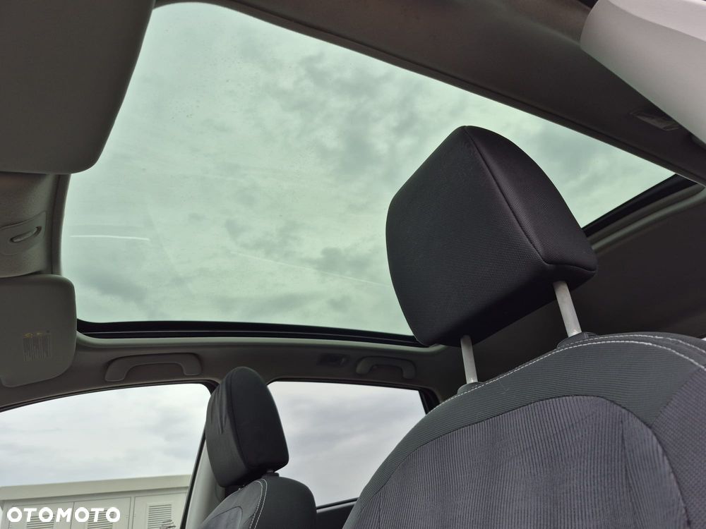 Nissan Qashqai 2.0 dCi DPF tekna - 13